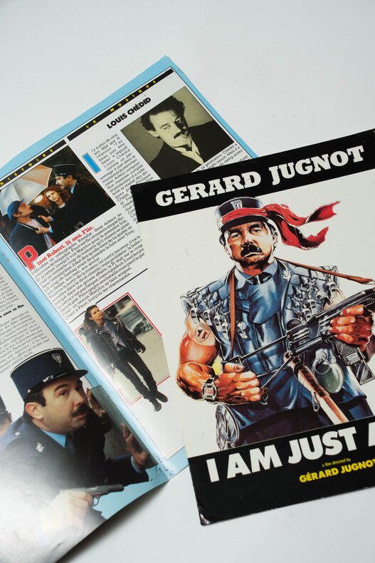Pinot Simple Flic — Dossier de presse original + faux journal de sortie · Gérard Jugnot · Couverture Patrick Claeys · Parafrance, 1984