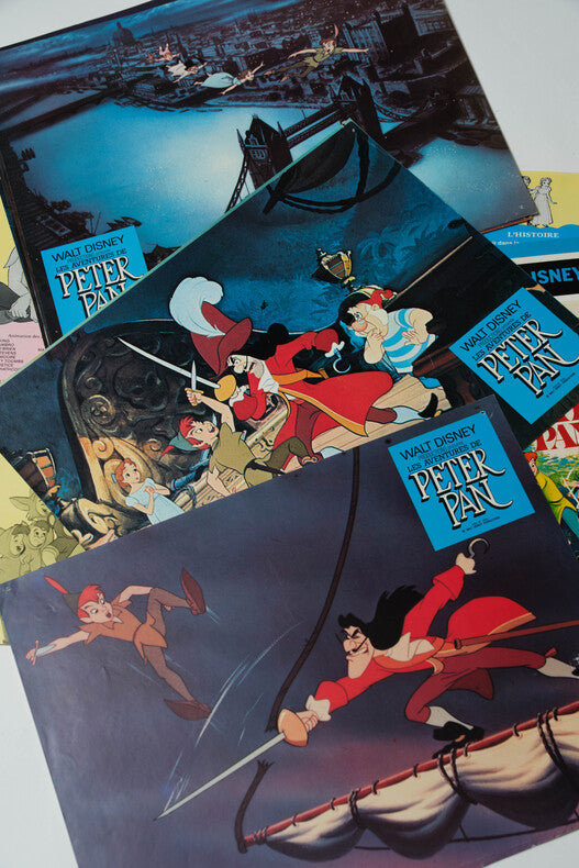 Peter Pan — Dossier de presse complet original · Walt Disney · 2 dépliants + dossier 28p. + affiche + affichette + 11 photos d'exploitation · Studios Walt Disney, 1953