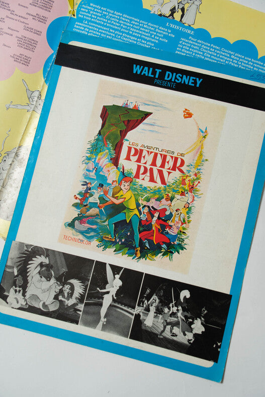 Peter Pan — Dossier de presse complet original · Walt Disney · 2 dépliants + dossier 28p. + affiche + affichette + 11 photos d'exploitation · Studios Walt Disney, 1953